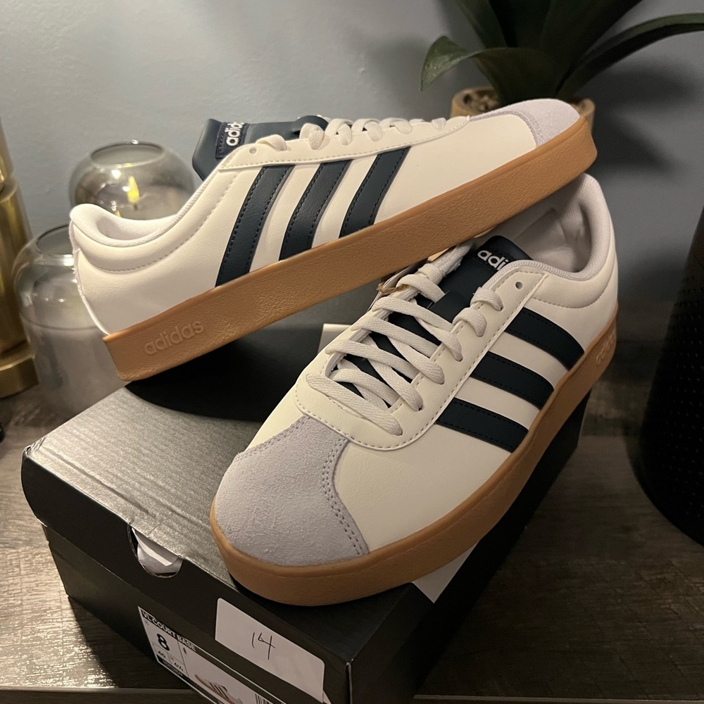 New Adidas VL court base shoes size 8